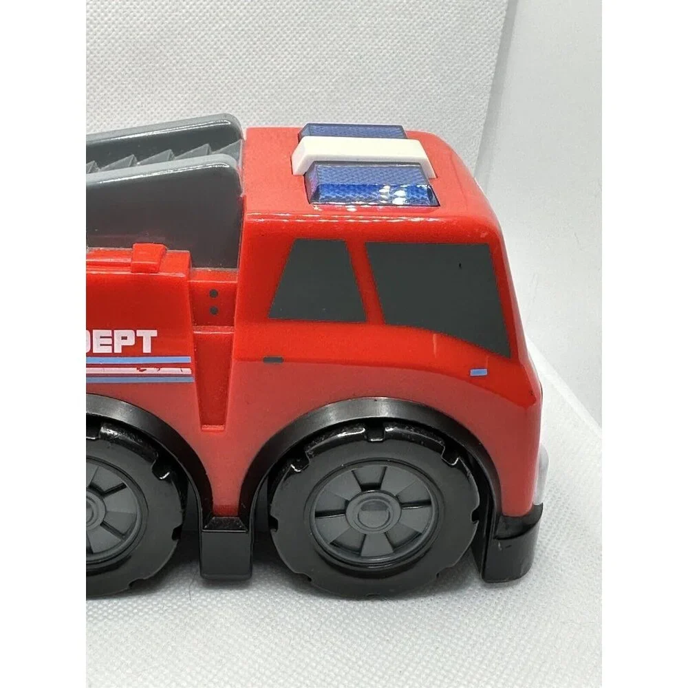 Manley‎ Red Plastic Fire Dept Fire Truck 2009 Lights And Sound Works